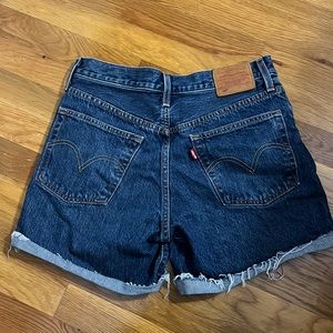 DENIM LEVIS SHORTS